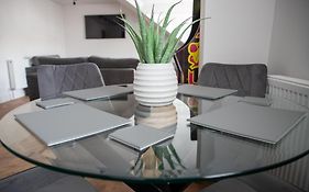 Gynn Stays - Apartment Two